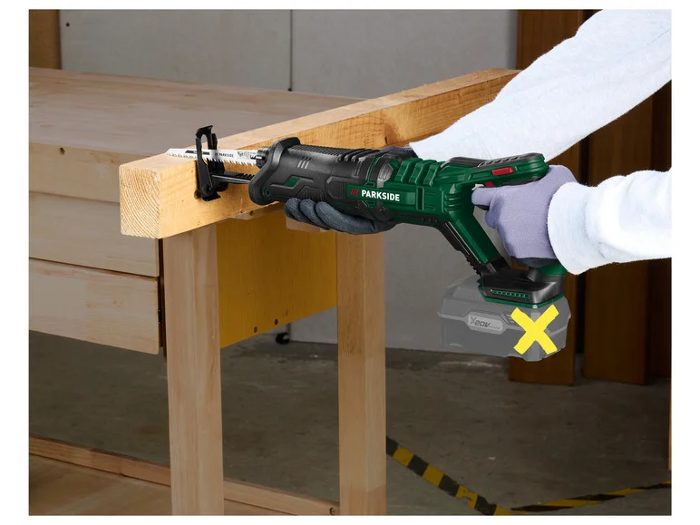 PARKSIDE® Scie sabre sans fil PSSA 20-Li B2. 20 V